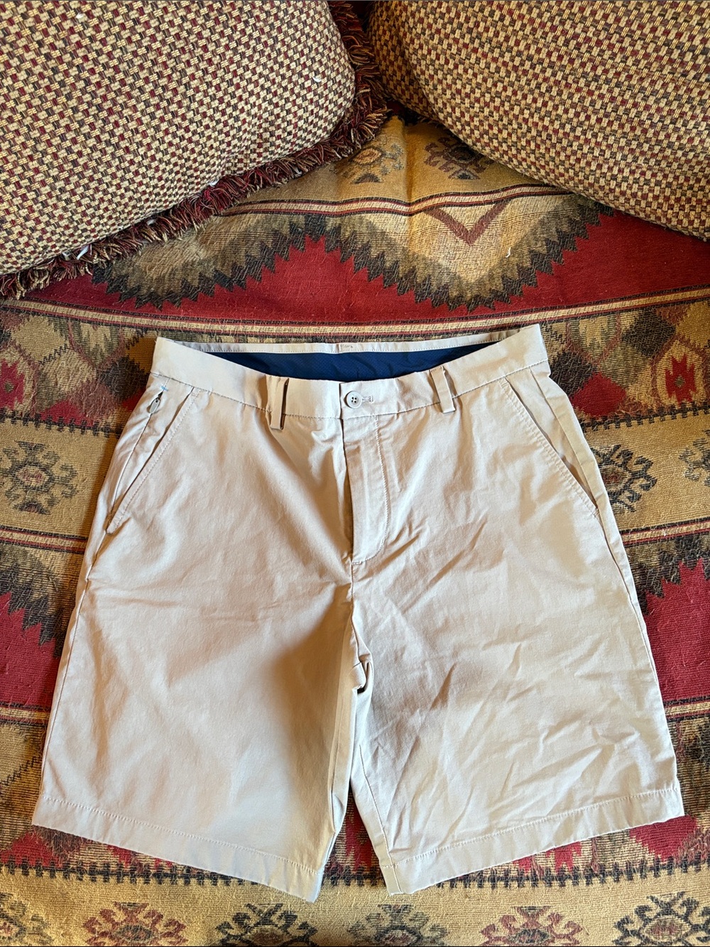 Vineyard Vines Men's Beige Flat-Front Shorts